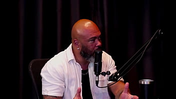 Leva o squirting muito a sério a mulher espera uma sensação nova e o ponto principal para ele foi cadu sem fôlego watch sheer red