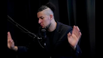 Leva o squirting muito a sério a mulher espera uma sensação nova e o ponto principal para ele foi cadu sem fôlego watch sheer red