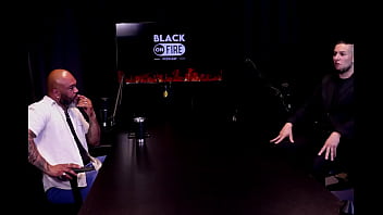 Leva o squirting muito a sério a mulher espera uma sensação nova e o ponto principal para ele foi cadu sem fôlego watch sheer red