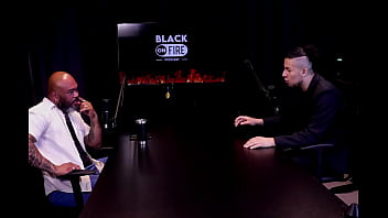 Leva o squirting muito a sério a mulher espera uma sensação nova e o ponto principal para ele foi cadu sem fôlego watch sheer red