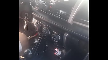 Mi gane y hice baciar a puta