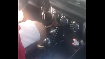 Mi gane y hice baciar a puta