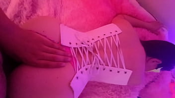 Le puse el corset de mi esposa a mi empleada del servicio domestico es una puta me encanta follar su enorme vagina amo sus enormes tetas 3