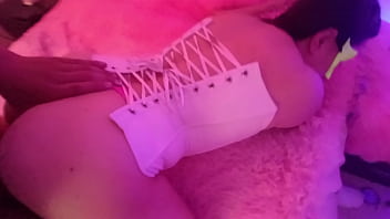 Le puse el corset de mi esposa a mi empleada del servicio domestico es una puta me encanta follar su enorme vagina amo sus enormes tetas 3