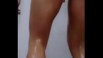 Venezolana se gana la vida en peru