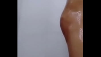 Venezolana se gana la vida en peru