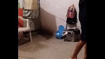 Chica de prepra se desnuda