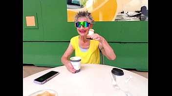 Walking around the new victoria ward park and having coffee and a pastry at dean & deluca