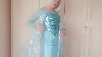 Come to undress the beautiful elsa from frozen