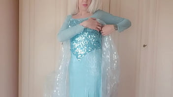 Come to undress the beautiful elsa from frozen