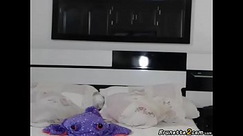 Busty teen exposes her body front the webcam