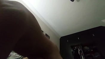 Mi hermanastra estaba aburrida y terminamos cogiendo