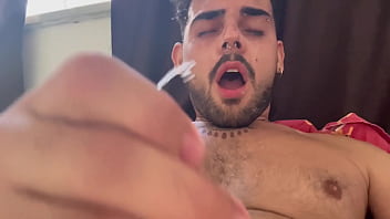 Boyzinho Safado Levando Porra Na Cara thumbnail