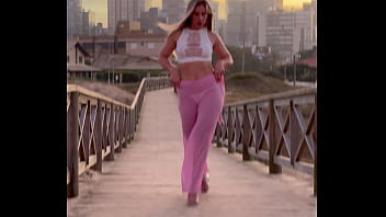 Minha calça transparente com calcinha branca a mostra