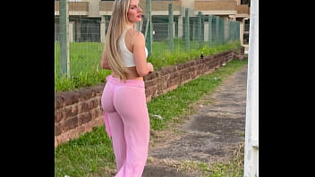 Minha calça transparente com calcinha branca a mostra