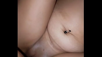 Mama de amigo deja grabar semen dentro