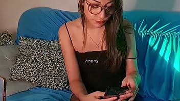 Provocando os safadinhos da internet camgirl