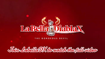 Pregnant belly labella stretches her hungry holes