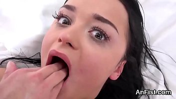 Lesbo nympho gets her bald cunt and anal fisted