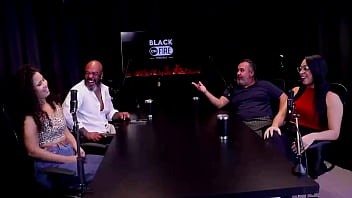 A mídia negativa ajuda só grava sem camisinha comentou da atriz pornô presa no paraguai e a posição que gosta binho ted ted oficial watch sheer red