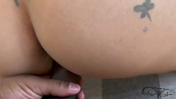 Ela me dá o cuzinho e engole minha porra minha madrasta vira uma putinha quando o marido vai trabalhar