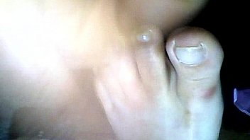 Leche en pies de mi mujer d 6