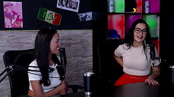 Goza muito fácil teve uma experiência com menage fez sua primeira dp tem um tutorial de como dar o cu e o homem que desmaiou pri melancia watch sheer red