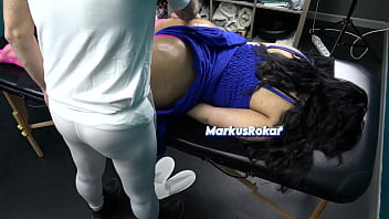 I realized that the masseur was giving me grinding dick massage and i let him do it