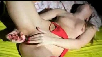 Solo girl masturbates free teen porn video