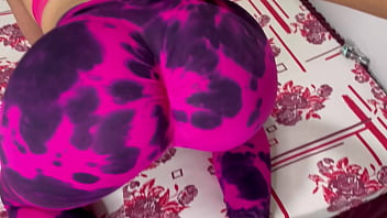 Esposa safada foi pra academia com plug no cuzinho