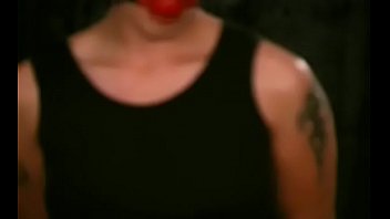 Skilled darling decided to start showing her tits