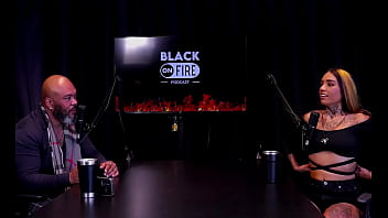 Teve uma experiência ruim com cliente que chupou sua buceta contou para a família e sua rotina de gravações e o corno nick niquita watch sheer red