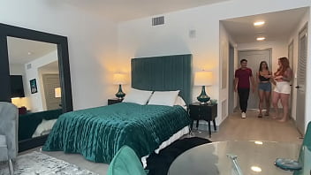 Threesome heat with sophia locke max fills and hailey rose ends in double creampie