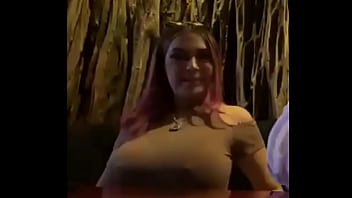 La puta tetona streamer