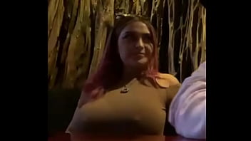 La puta tetona streamer