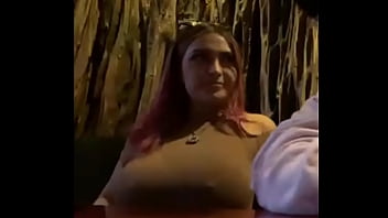 La puta tetona streamer