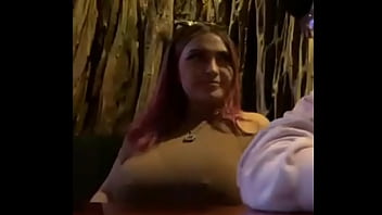 La puta tetona streamer