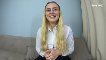 Fembot spooky boogie masturbates her pink pussy with big dildo until creampie