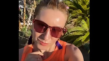 Petite vidéo soft et celle sans censure pour les membres a continuation