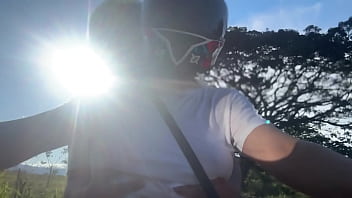 Recogí un cliente de didi sin sostén y se dio cuenta de mis grandes tetas