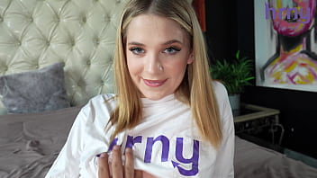 Hrny hot amateur teen fingers her tight pussy