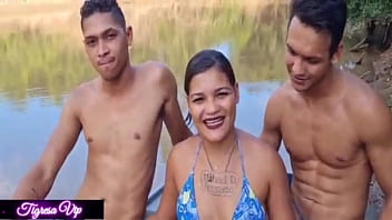 Tigresa vip e dois macho com paus enorme enn sua bunda com sua cunhada favorita mia bucetinha