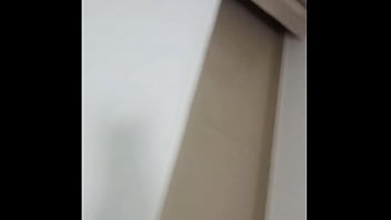 Paguei pra comer essa puta gostosa e ela filmou pra mostrar para o marido