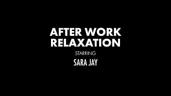 Moaning milf sara jay fucks her dildo she also plays with her tits