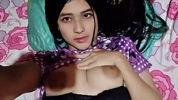 Llevé a la de mi vecina a casa y me la follé en el camino casero real