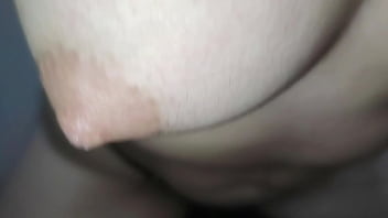 Puta hermanastra casada se pone de rodillas para chupar polla y recibir todo mi semen en su boca blowjob