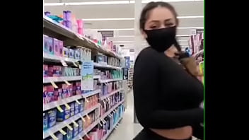 Hot girl showing big booty in public