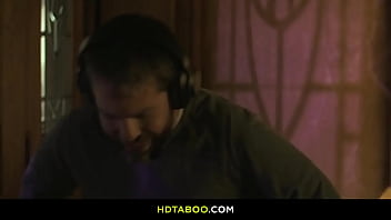 Wealthy man banging tricky babe