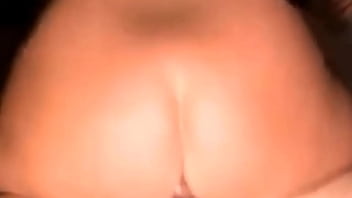 Polla dura entra en su coño