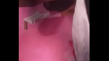 La tragona recibiendo